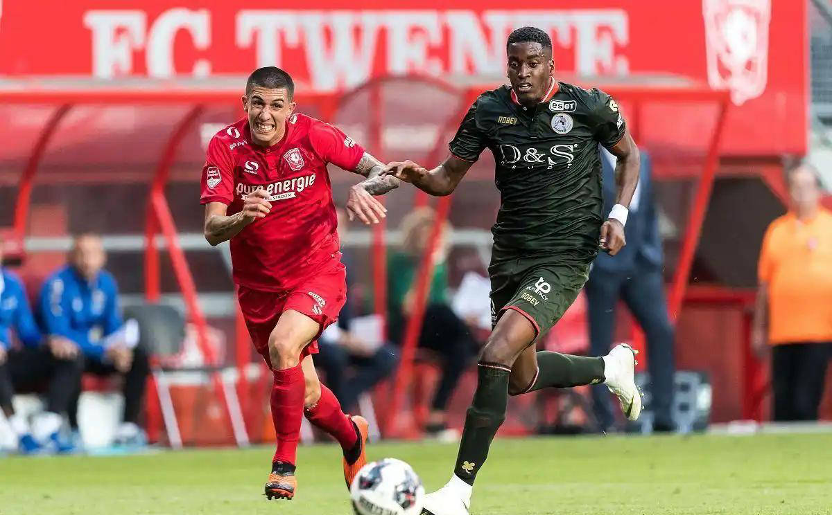 与英格兰足 与英格兰足