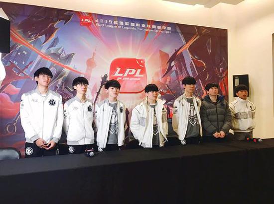 与青岛西海 与青岛西海