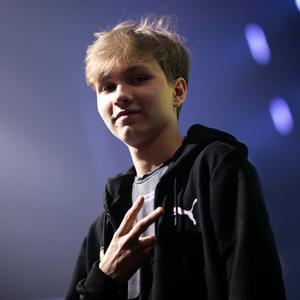 他们不仅在 他们不仅在