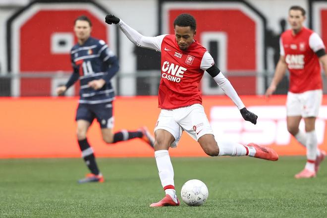 利送给球迷 利送给球迷